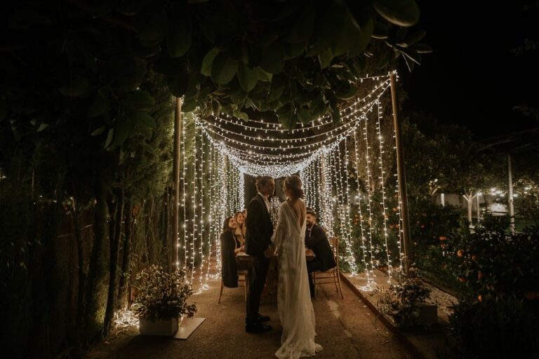 iluminacion-y-sonido-para-bodas-arco-luces