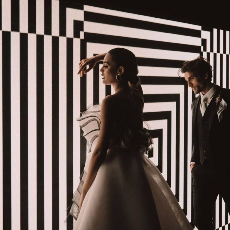 iluminacion-y-sonido-para-bodas-novios-blanco-y-negro