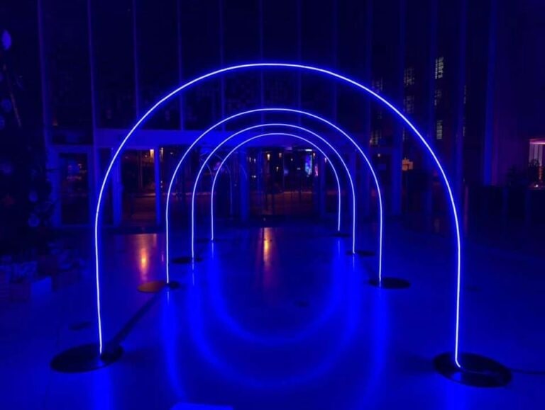 neon-arco-azul